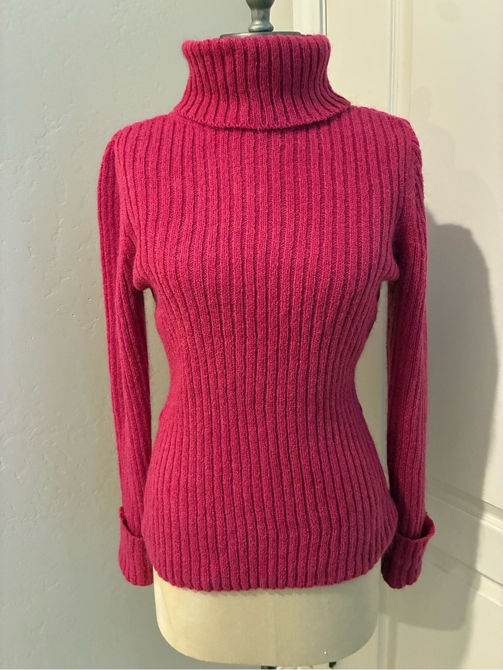 INC International Concepts Hot Pink Ribbed Turtleneck Sweater Size Medium